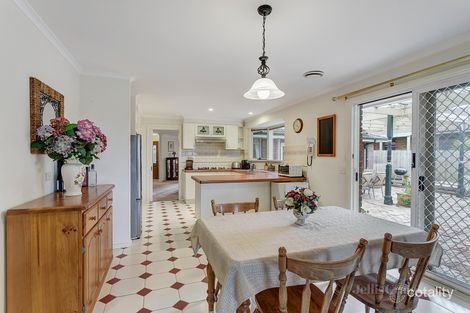 Property photo of 5 Tara Close Croydon VIC 3136