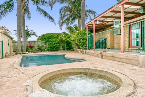 27 Luscombe Ave, Carrum Downs, VIC 3201