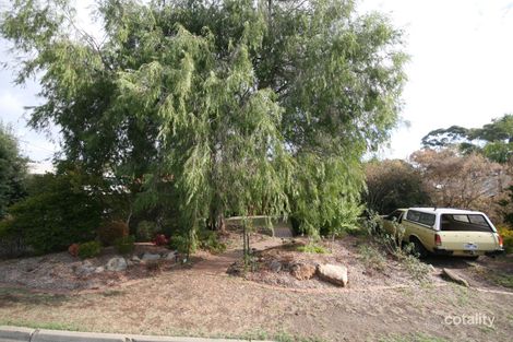 24 Hamilton Cres, Aberfoyle Park, SA 5159