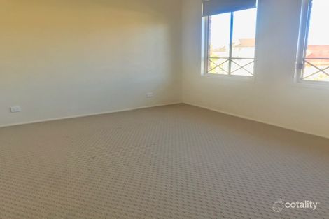 Property photo of 8 Chadley Place West Hoxton NSW 2171