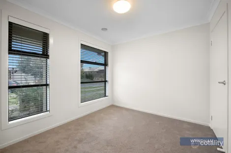Property photo of 14 Woolwich Walk Wyndham Vale VIC 3024