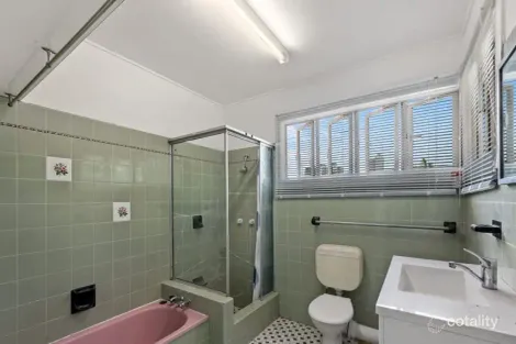 Property photo of 1/16 Elfin Street East Brisbane QLD 4169