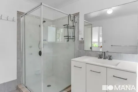 Property photo of 10 Gin Gin Crescent Ocean Shores NSW 2483