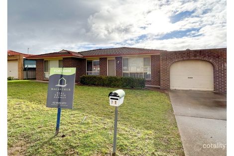 81 Dalman Pkwy, Glenfield Park, NSW 2650