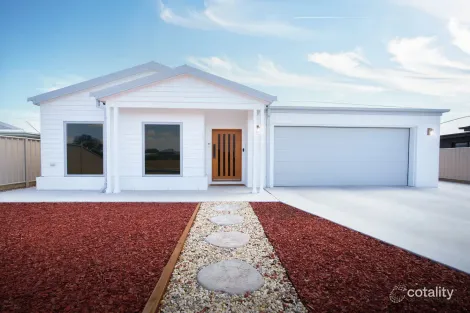 Property photo of 10 Lyons Court Horsham VIC 3400