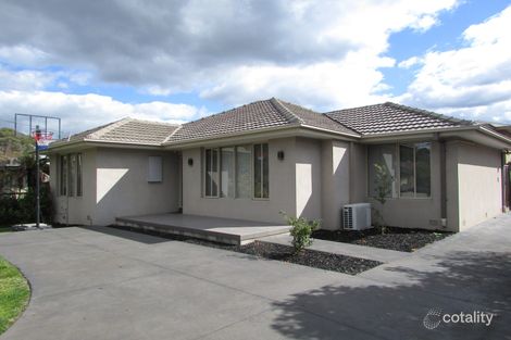 13 Broughton Ave, Croydon, VIC 3136