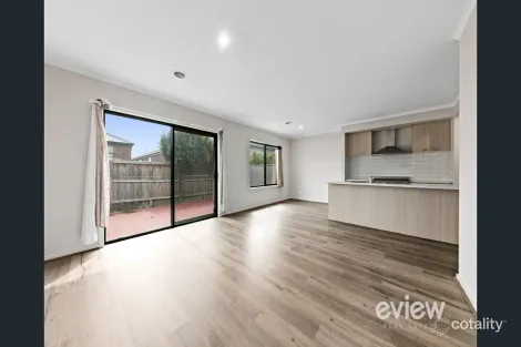 Property photo of 33 Otago Grove Werribee VIC 3030