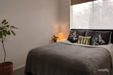 Property photo of 21 Crestridge Crescent Oxenford QLD 4210