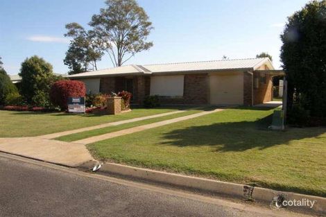 11 Lido Pde, Urangan, QLD 4655