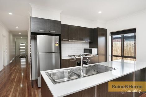 Property photo of 18 Cotton Field Way Brookfield VIC 3338