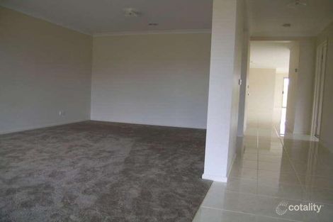 Property photo of 13 Baddeley Circuit Cranbourne North VIC 3977