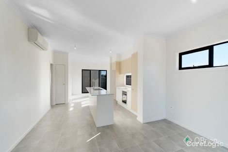 Property photo of 2 Langley Way Pakenham VIC 3810