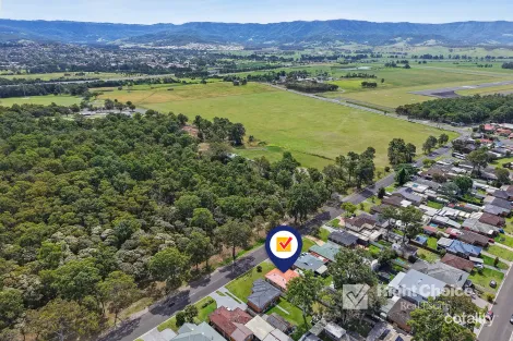 33 Croome Rd, Albion Park Rail, NSW 2527