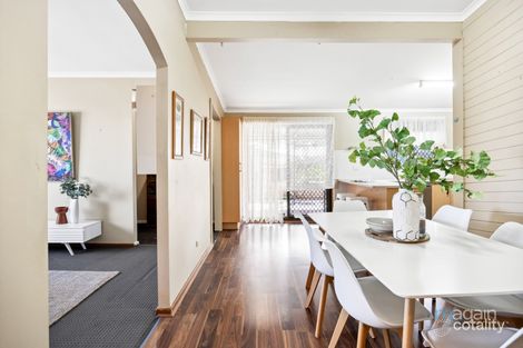 Property photo of 18 Sandy Lane Hackham SA 5163