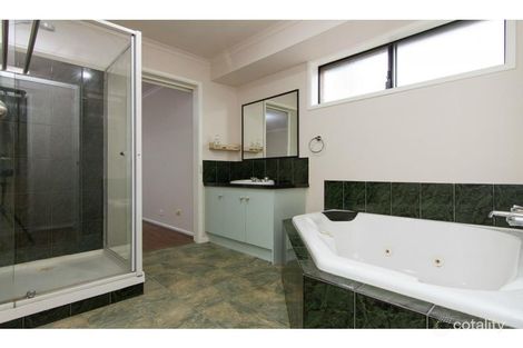 Property photo of 4 Gumtree Court Carrum Downs VIC 3201