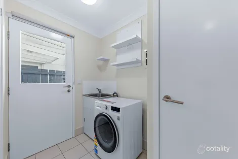 Property photo of 43/65 Manooka Drive Cannonvale QLD 4802