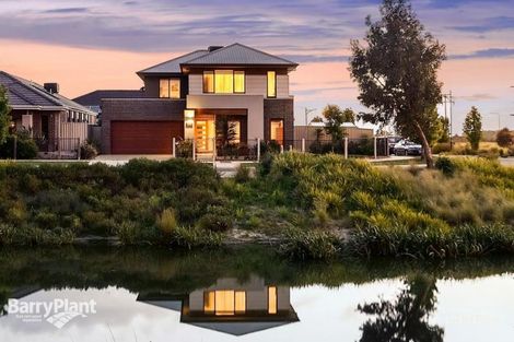 15 Loxton Way, Pakenham, VIC 3810