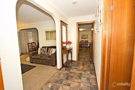 Property photo of 8 Andrews Court Reid SA 5118