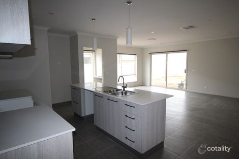 Property photo of 17 Deakin Drive Delacombe VIC 3356