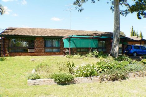 6 Bradman Ave, St Clair, NSW 2759