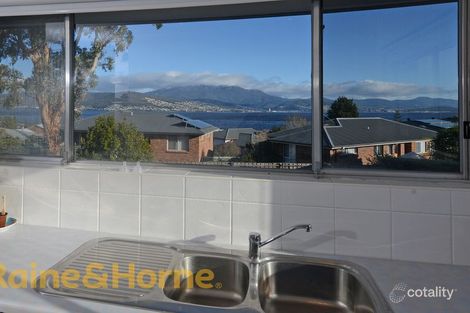 Property photo of 911 Oceana Drive Tranmere TAS 7018