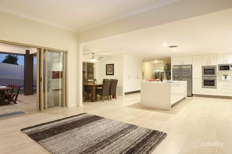5 WIVENHOE AVE, ALBANY CREEK, QLD 4035