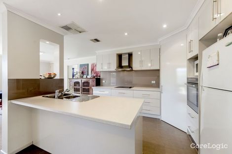 7 Dorchester Cres, Carrum Downs, VIC 3201