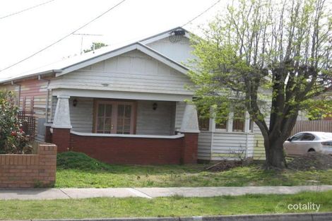 16 Thackeray Rd, Reservoir, VIC 3073