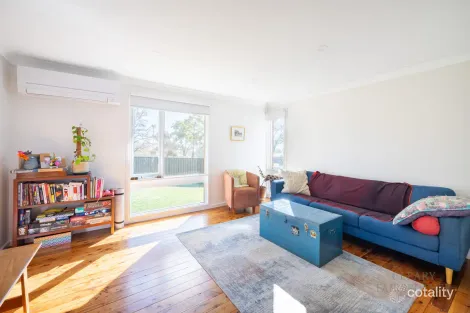 Property photo of 52 Kelloshiel Close West Bathurst NSW 2795