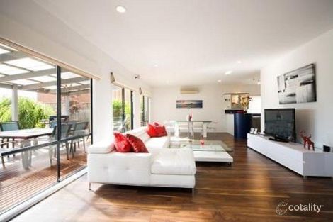 Property photo of 38 Huntingtower Crescent Langwarrin VIC 3910