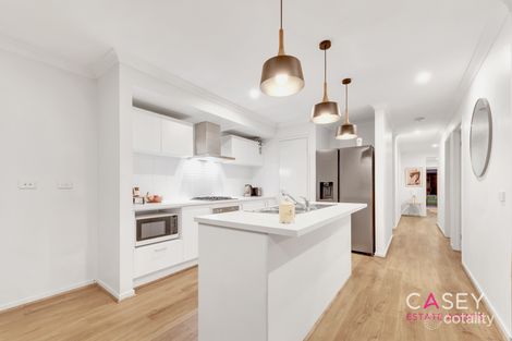 Property photo of 11 Fenix Way Clyde North VIC 3978