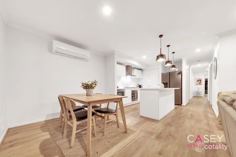 Property photo of 11 Fenix Way Clyde North VIC 3978