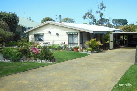 13 Ketch St, Lakes Entrance, VIC 3909