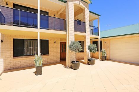 Property photo of 37 Grandmere Parade Meadow Springs WA 6210