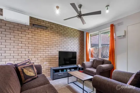 Property photo of 16/9-11 Chris Court Oak Park VIC 3046