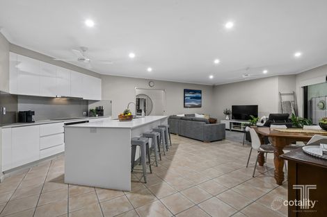 Property photo of 4 Sumner Place Carindale QLD 4152