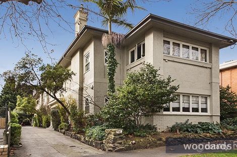 15/2 Redan St, St Kilda, VIC 3182