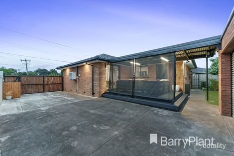 Property photo of 28 Cromwell Road Kings Park VIC 3021