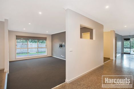 Property photo of 38 Tipperary Circuit Pakenham VIC 3810