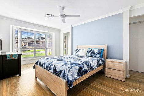 42 Peppermint Cct, Nikenbah, QLD 4655