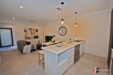 Property photo of 5 Plane Court Beldon WA 6027