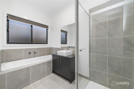 Property photo of 46 Joey Crescent Deanside VIC 3336