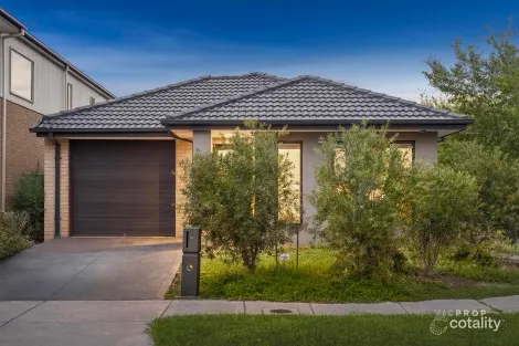 Property photo of 15 Dingo Street Point Cook VIC 3030