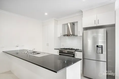Property photo of 15 Dingo Street Point Cook VIC 3030
