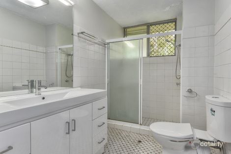Property photo of 2/102 Oxlade Drive New Farm QLD 4005