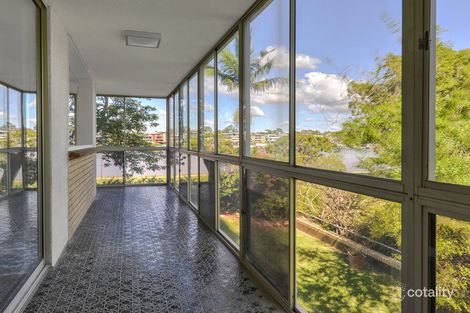 Property photo of 2/102 Oxlade Drive New Farm QLD 4005
