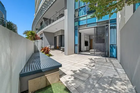 101/18 ENDERLEY AVE, SURFERS PARADISE, QLD 4217