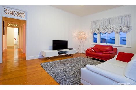 66 Beauvardia St, Cannon Hill, QLD 4170