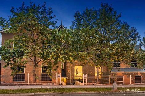 Property photo of 2/2 Grand Boulevard Montmorency VIC 3094