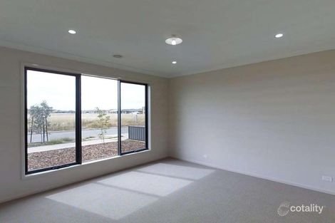 Property photo of 5 Clovelly Circuit Truganina VIC 3029